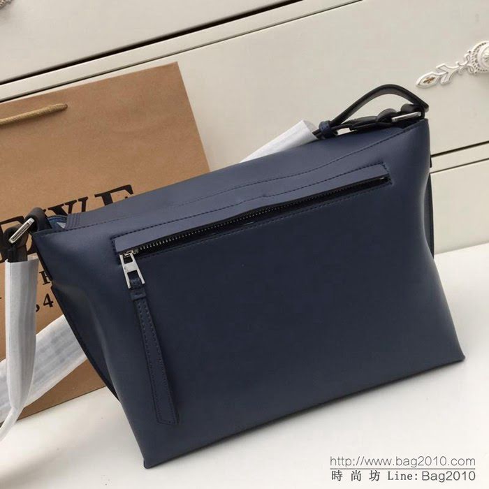 LOEWE羅意威 專櫃同步 經典百搭 明星同款 Military Messenger 信使包 0169 男女同款  jdl1027